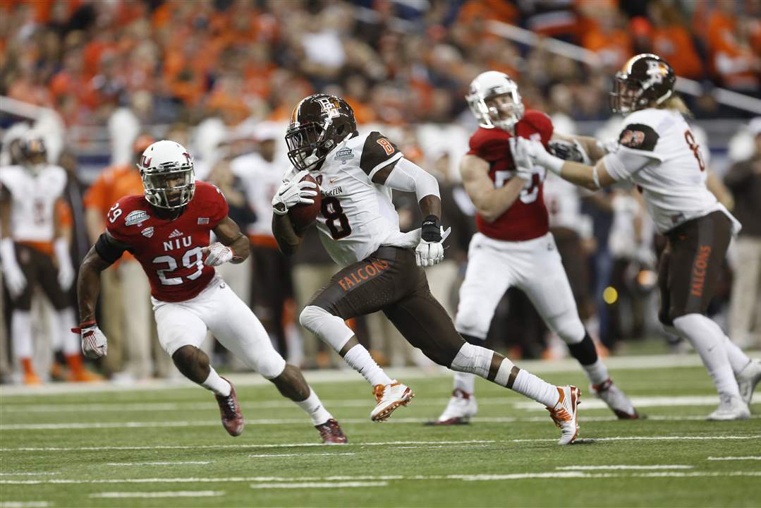 SPT-BGfootball5p-Greene-run