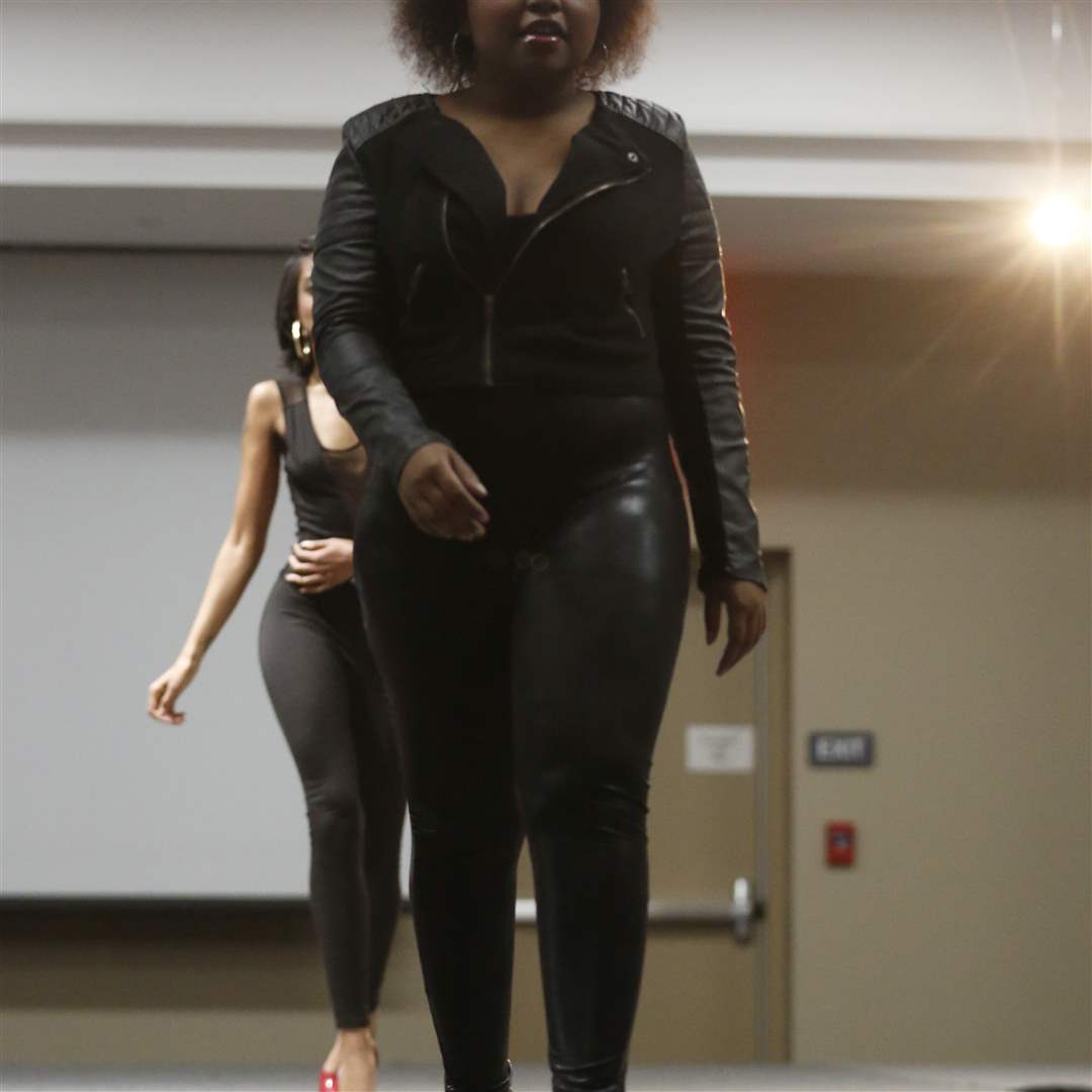 SOC-aidsfashon29p-Wiggins