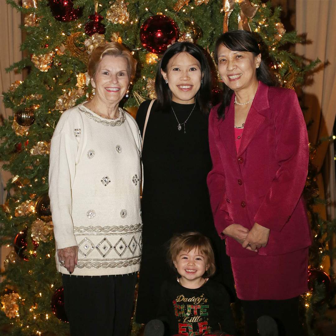 Soc-treeparade08p-Jaros