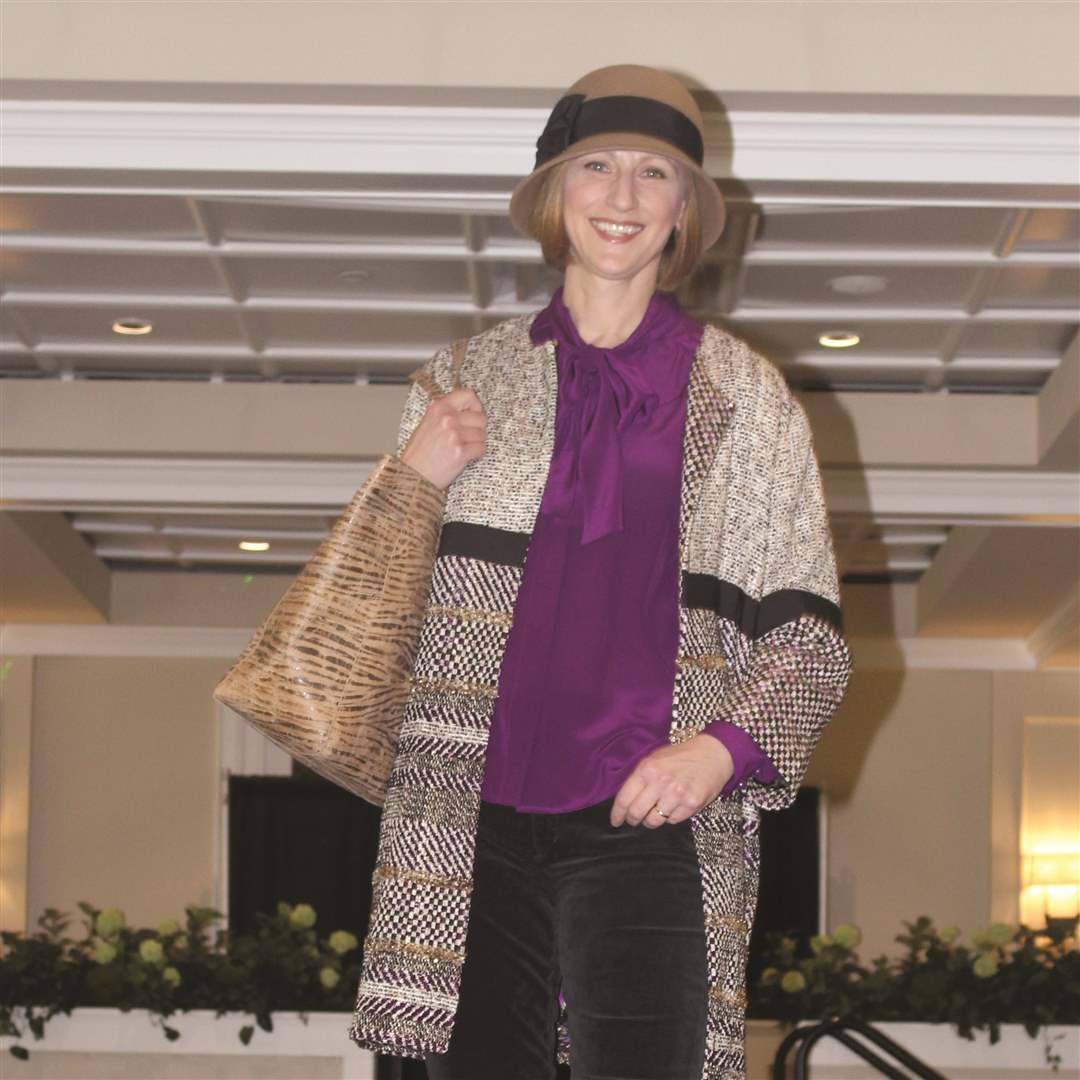 Holly-and-Ivy-holiday-fashion-show-6