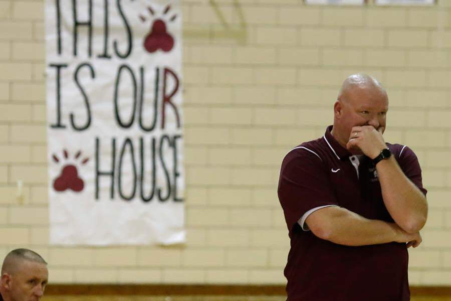 SPT-NBCboysbball16p-Rossford-head-coach-Brian-Vorst