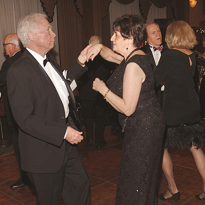 Club-president-Betsy-Gouvernayre-and-Tim-Pryor