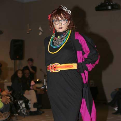 SOC-sneakers07p-Naves