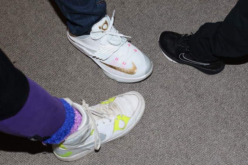 SOC-sneakers07p-naves-bragg-atkins