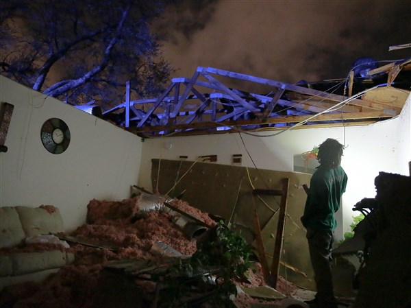 At least 3 dead as storms, tornadoes rip through Gulf states | The Blade