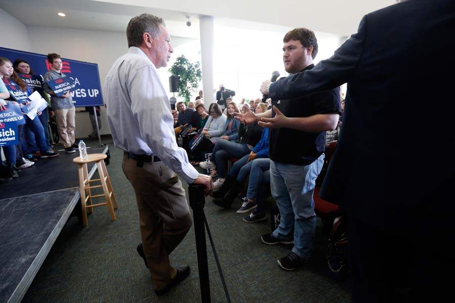 CTY-kasichmonroe07p-kasich-and-nicholas-hall