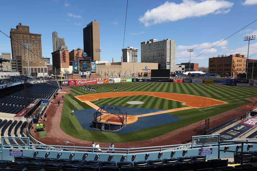 HensPhotos6p-FIFTH-THIRD-FIELD