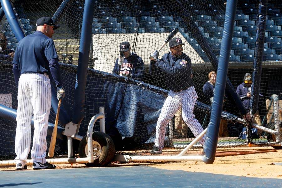 HensPhotos6p-Wynton-Bernard