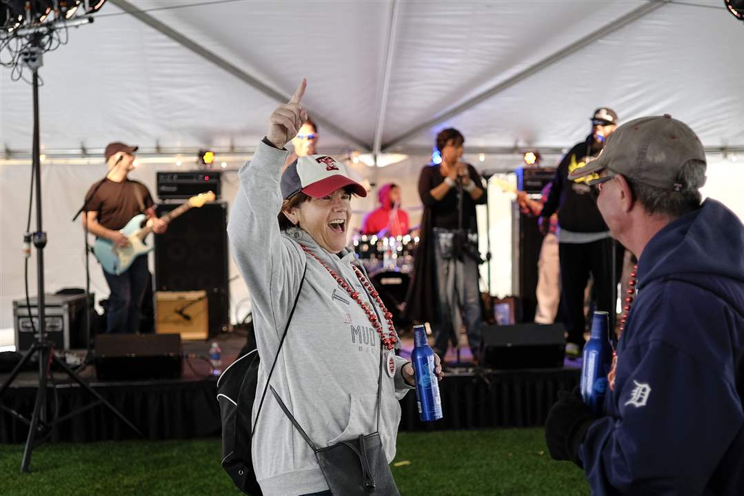 CTY-OPENINGDAY8-band