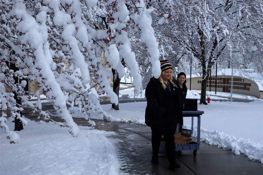 CAMPUS-SNOW-DELIVERY