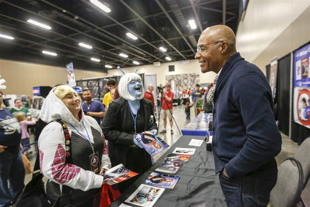 CTY-FANTASTICON18Hall