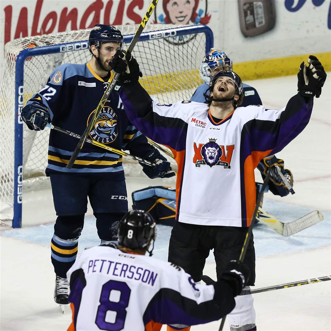 Reading-forward-4-22