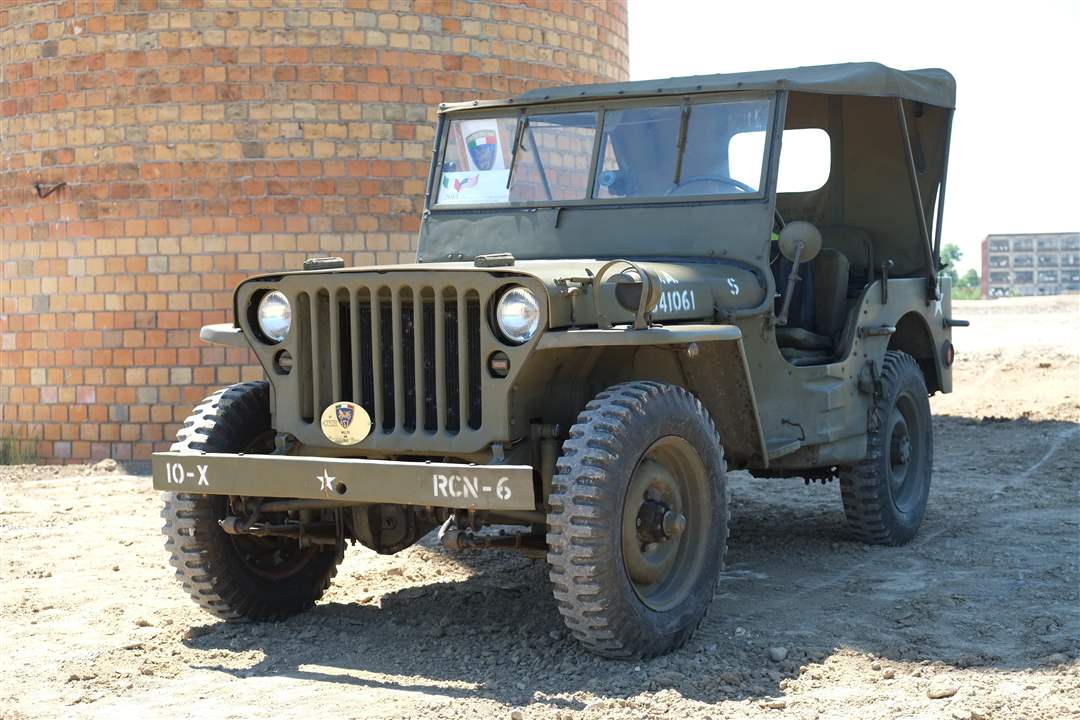 BIZ-jeep04p-19