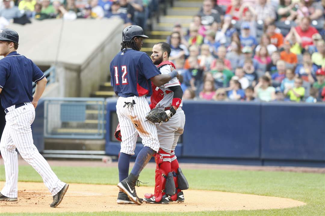 SPT-Hens13p-home-plate