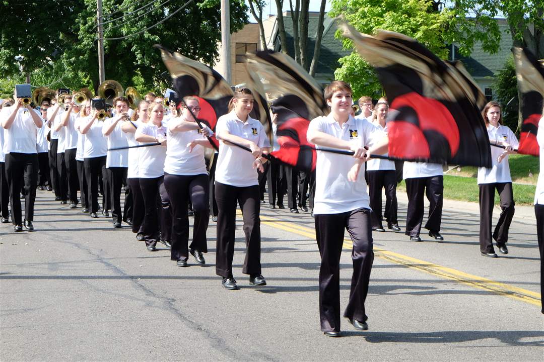 CTY-parade29-band