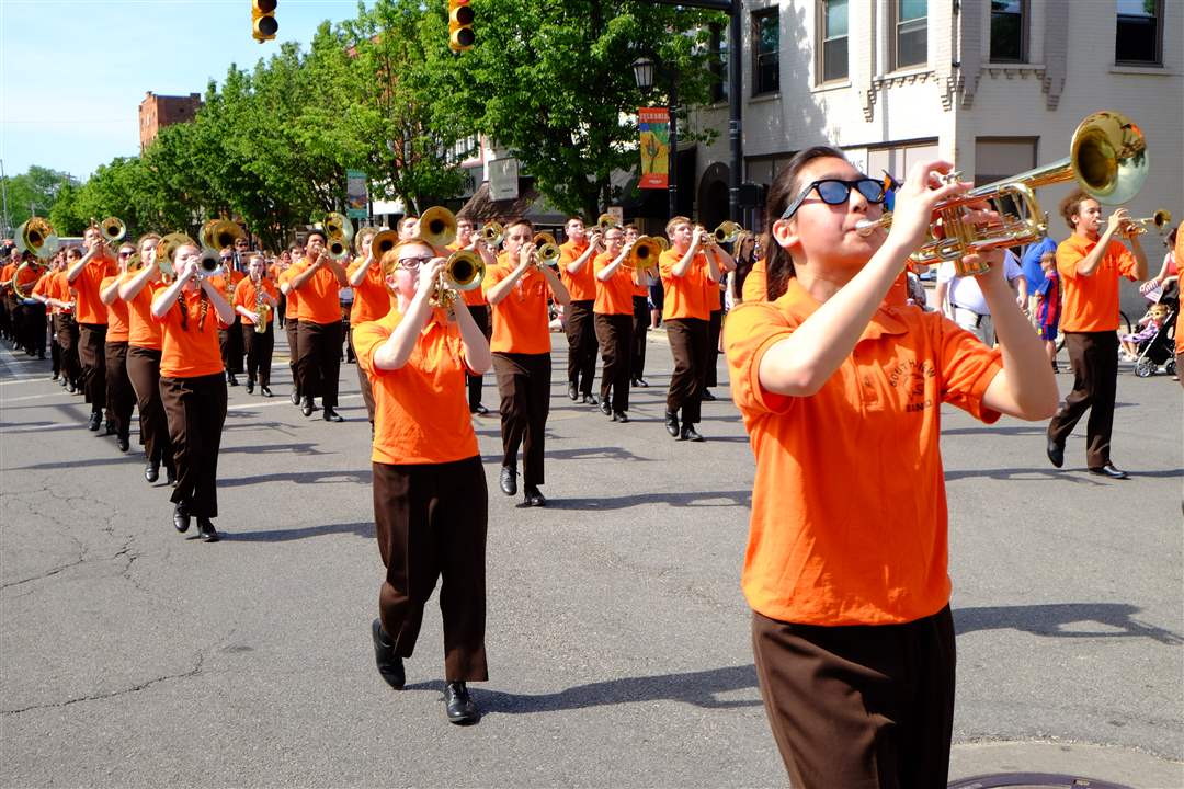 CTY-parade29-southview