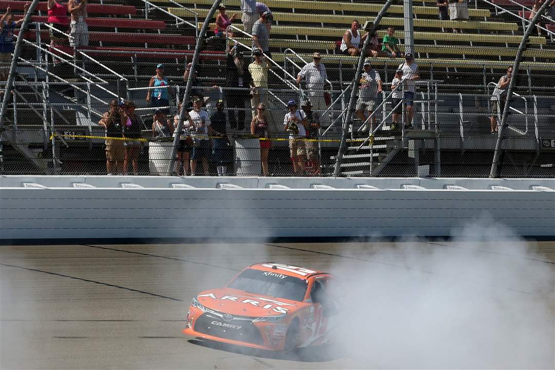 Suarez-burns-out-6-11