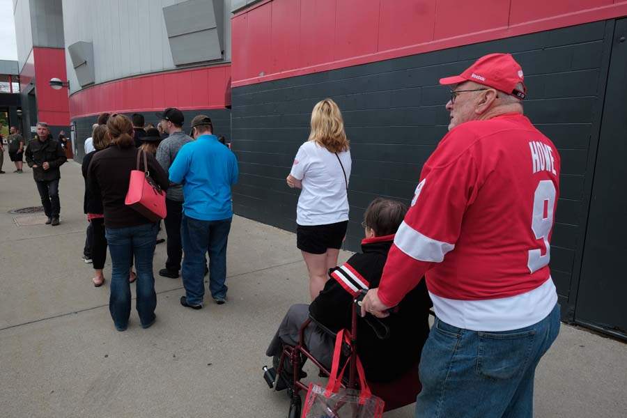 spt-gordiehowe-David-and-Bev-Hill