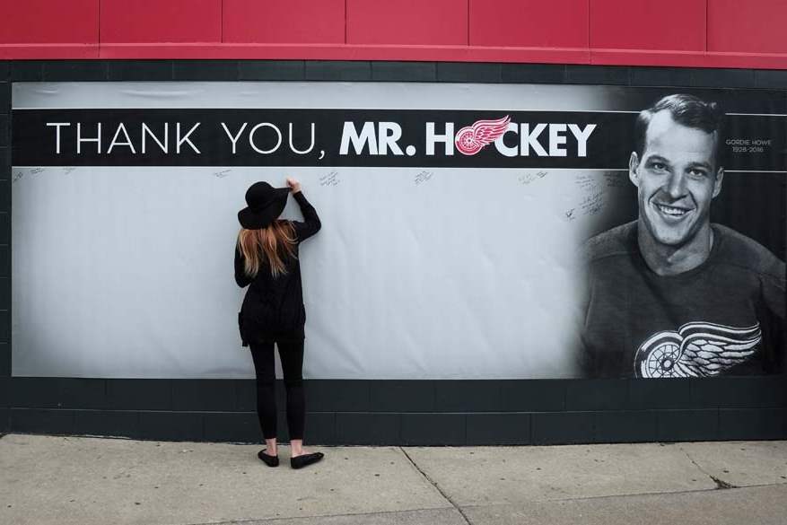 spt-gordiehowe-Karczynski-sign2