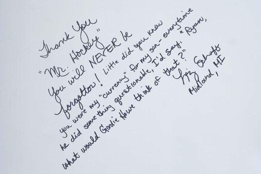 spt-gordiehowe-message1