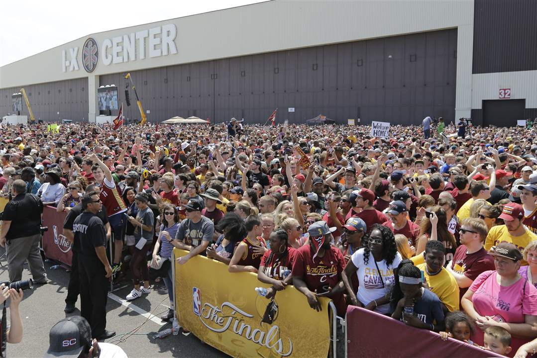 Champion-Cavaliers-BasketballWait