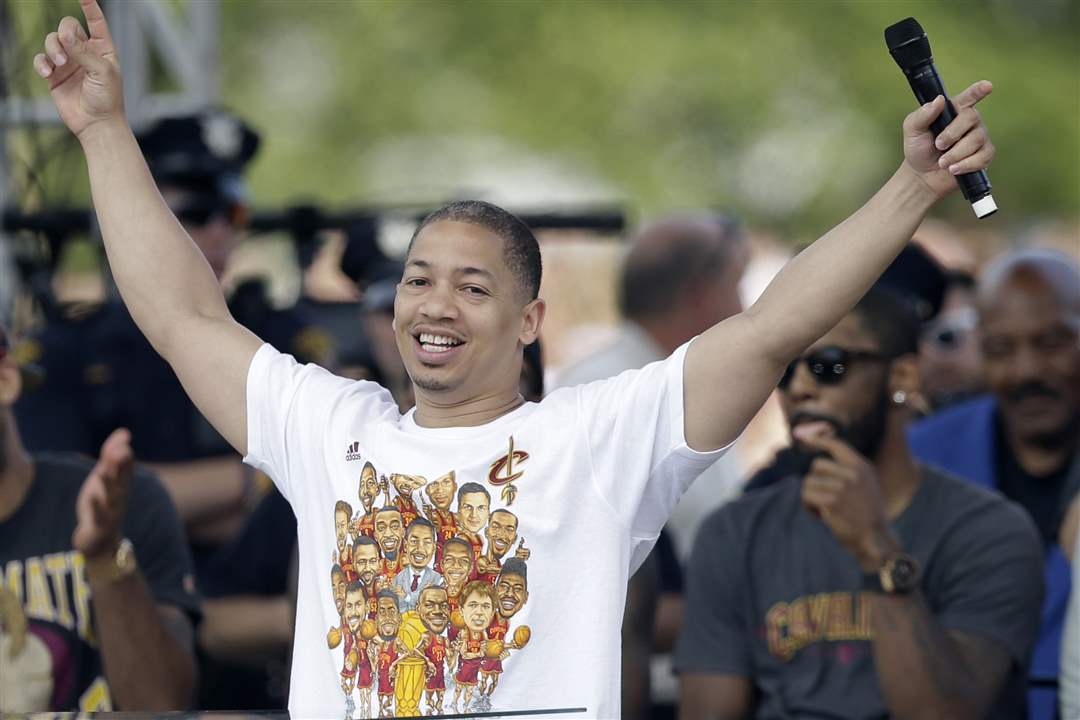 Cavaliers-Parade-Basketball-Lue