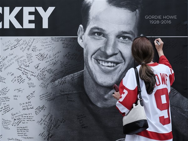 Closing shot: Farewell, Gordie Howe | The Blade