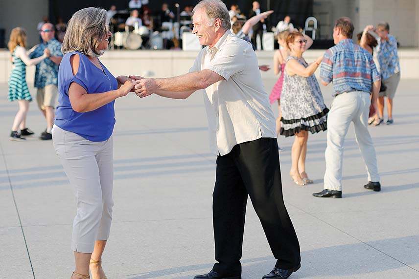 SOC-ballroom18p-Bill-and-Stacy-Downing