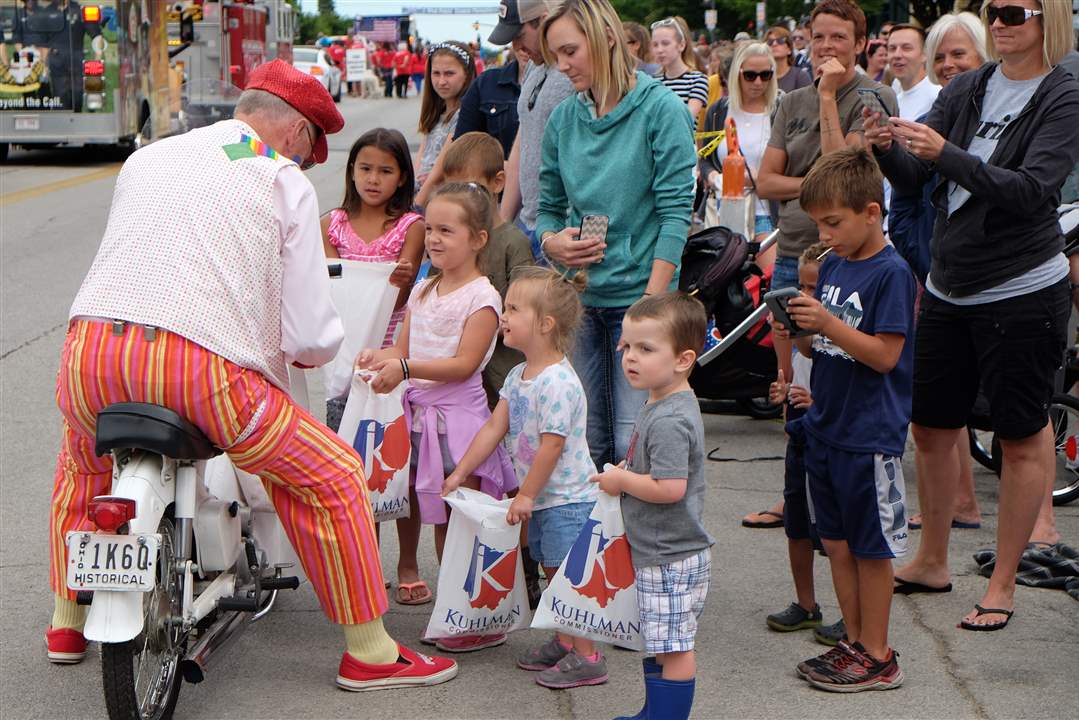 CTY-perrysburg03Clown