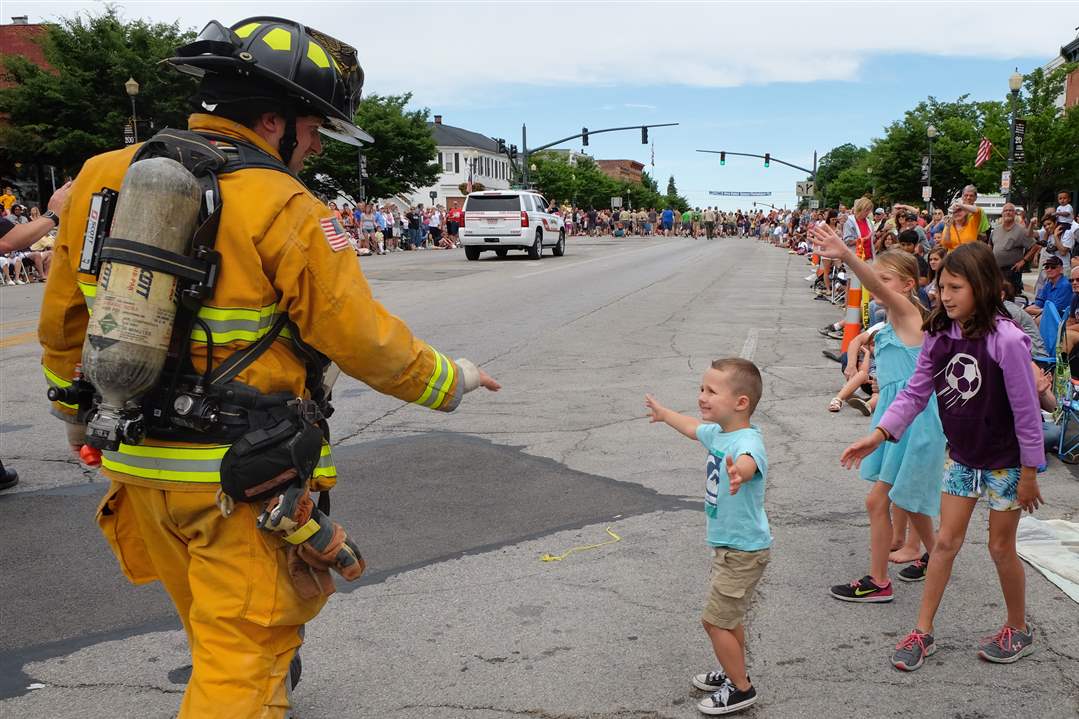 CTY-perrysburg03Fire