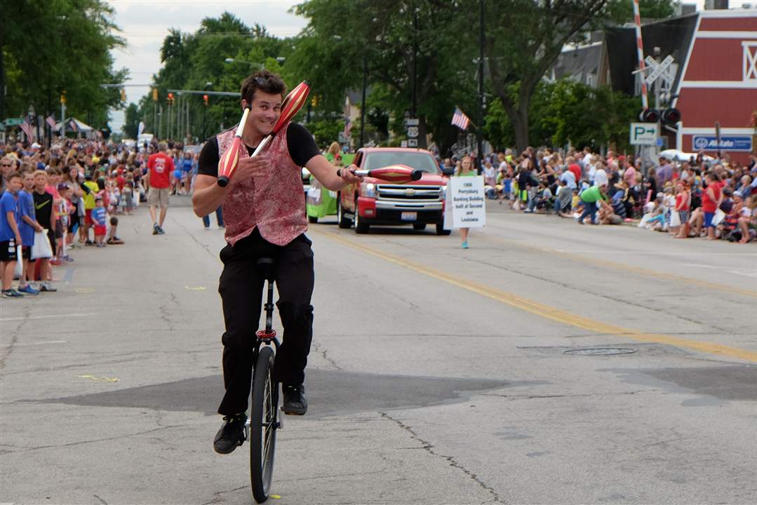 CTY-perrysburg03Juggler