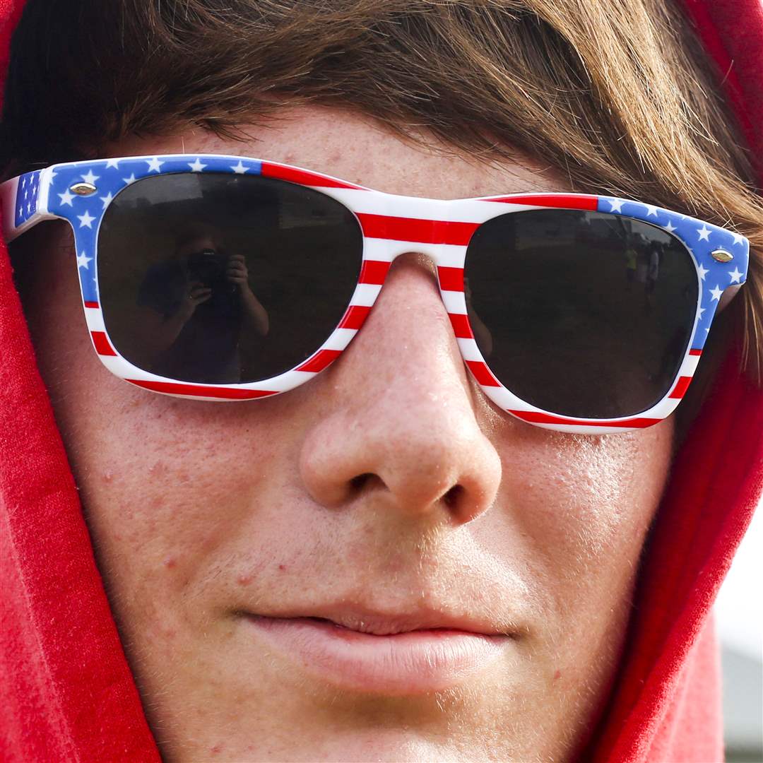 PBURGFIREWORKS4-stevenson