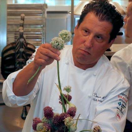 FEA-bocuse19-Chef-Robert-Sulatycky-bloom