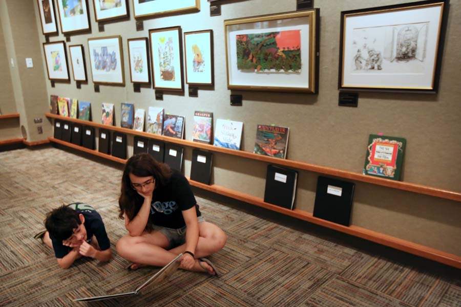 MAZZA17-Rachael-Ballentine-and-brother-andy