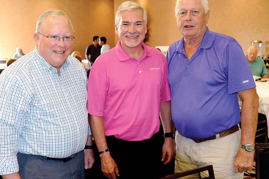 SOC-LPGAvolunteers20p-hole-one-volunteers