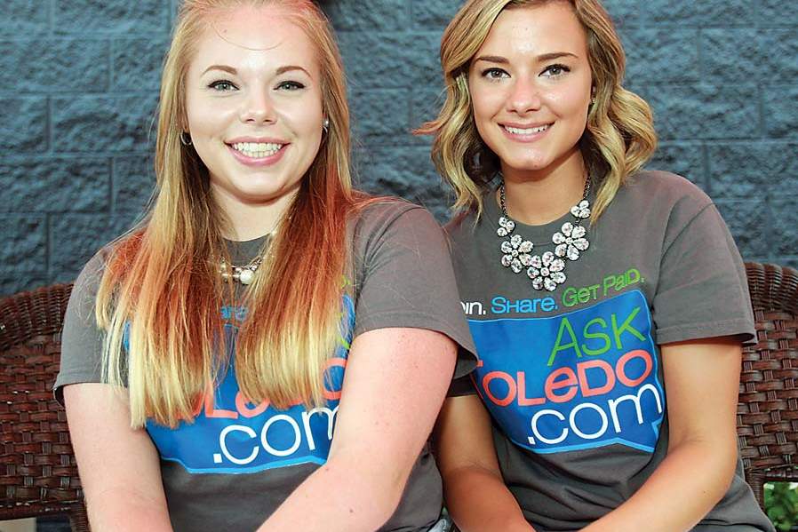 SOC-chicks13p-bell-and-aumiller