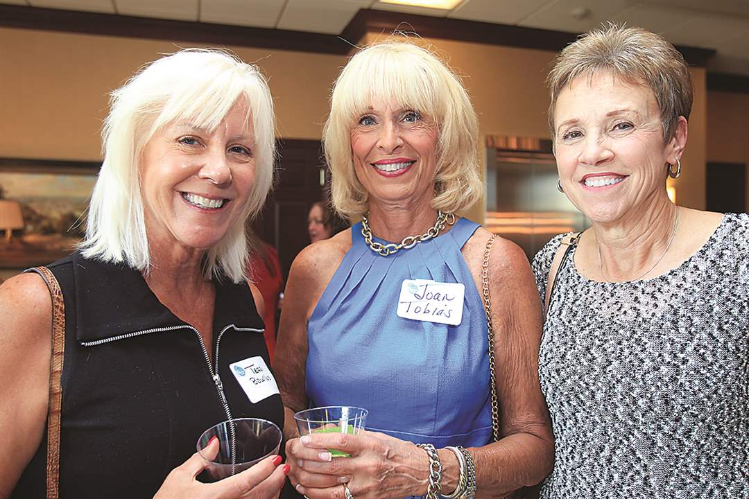 SOC-WOW-bowles-tobias-strasser