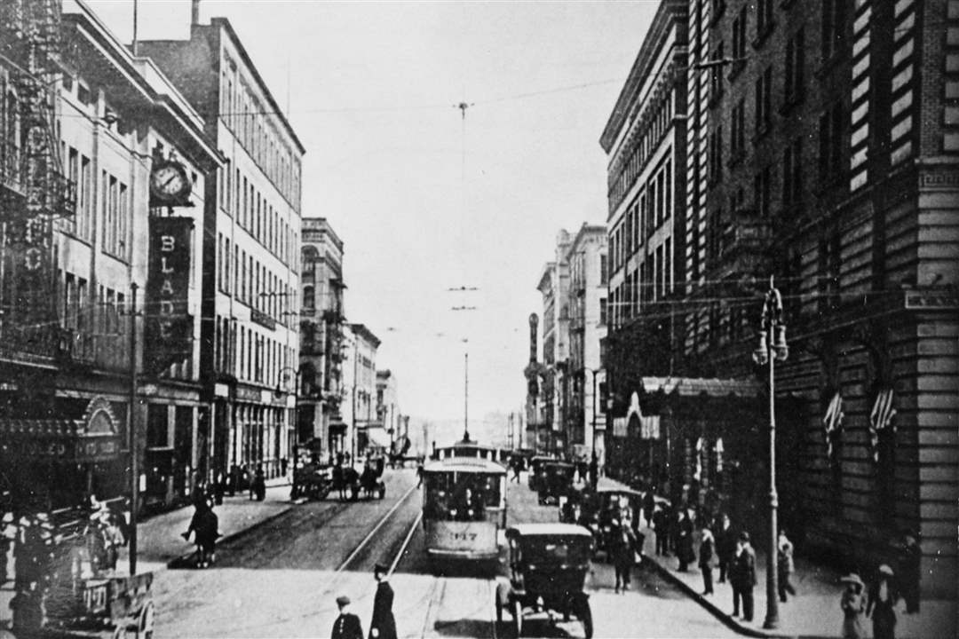 TOLEDO-BLADE-BUILDING-SUMMIT-ST