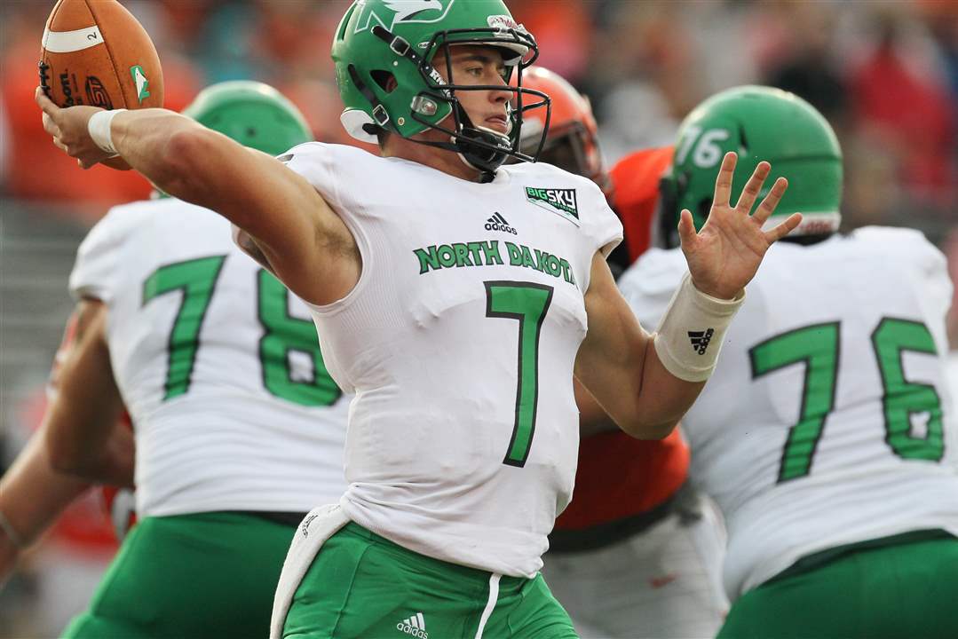 IN PICTURES BGSU 27, North Dakota 26 The Blade