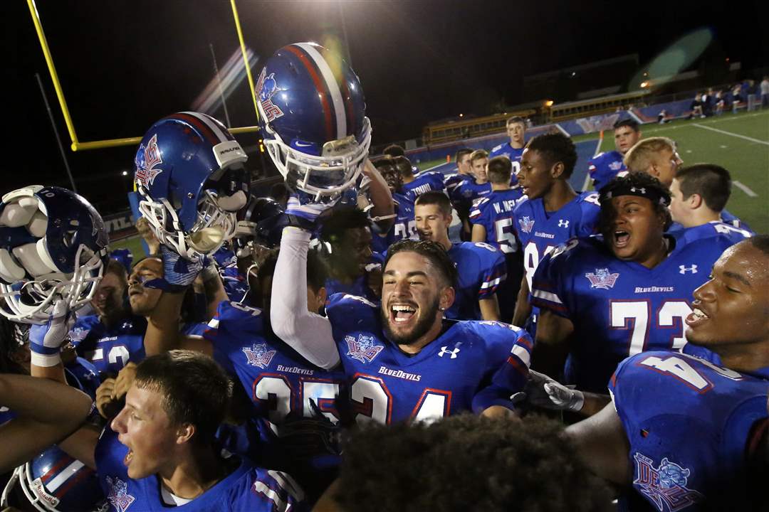 Dylan-White-raises-9-16