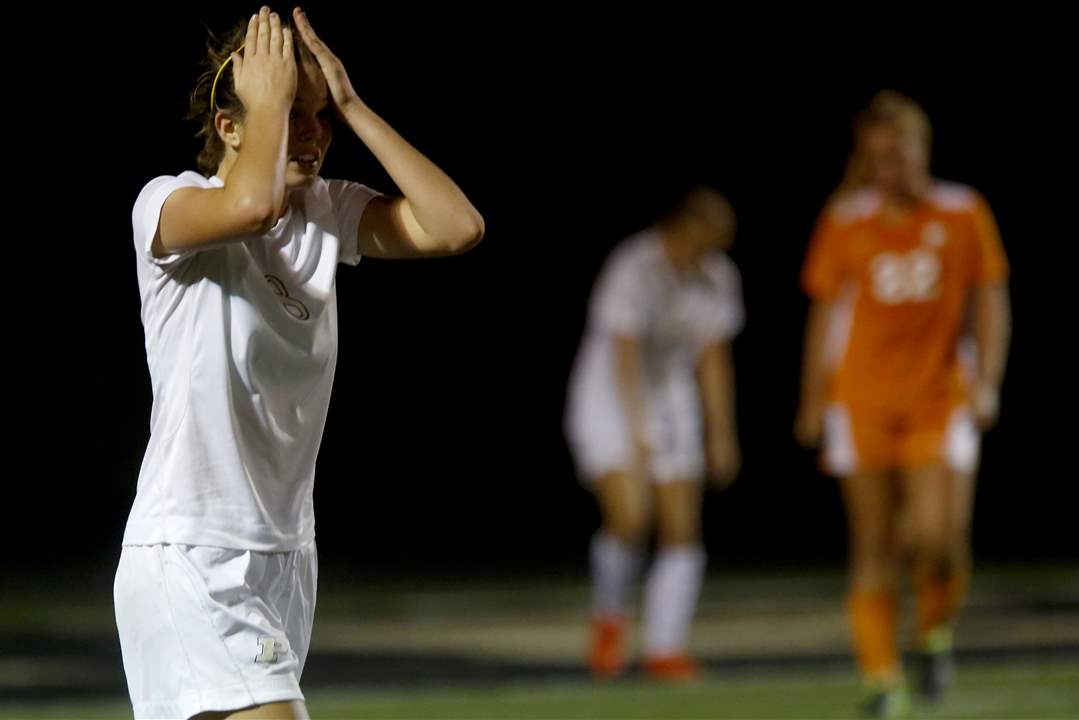 SPT-NLLgirlssoccer22p-morse-miss
