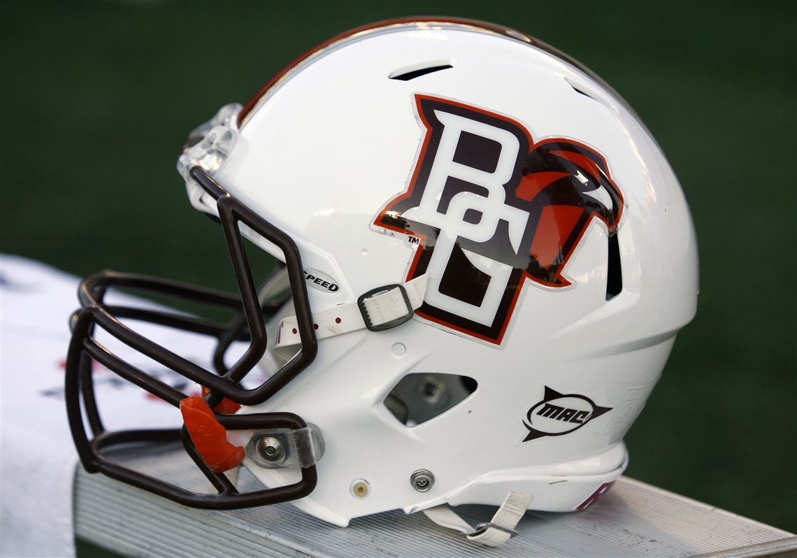 bowling green football helmet Falcons Riddell Speed Mini – Green Gridiron, Inc field designs Bowling Green Football (@BGbobcatfootball) •