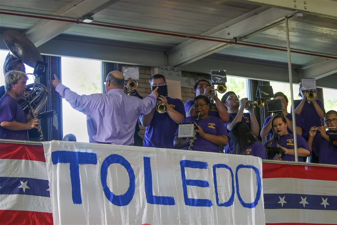 CTY-billclinton28p-Waite-band