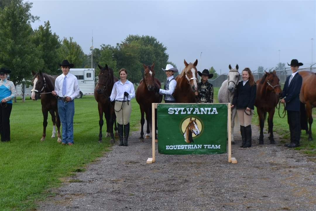 Sylvania-equestrian-team