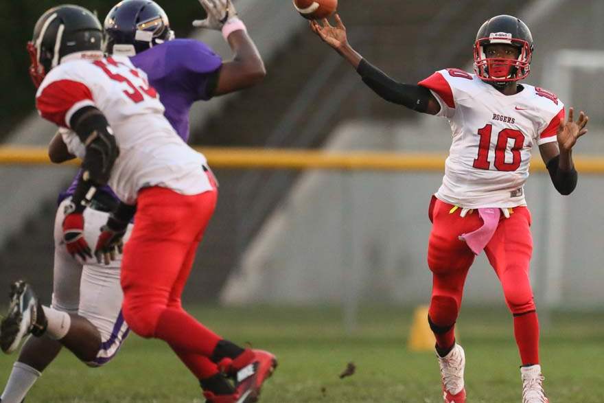 SPT-CLfootball07p-Rogers-quarterback-Christian-Warren