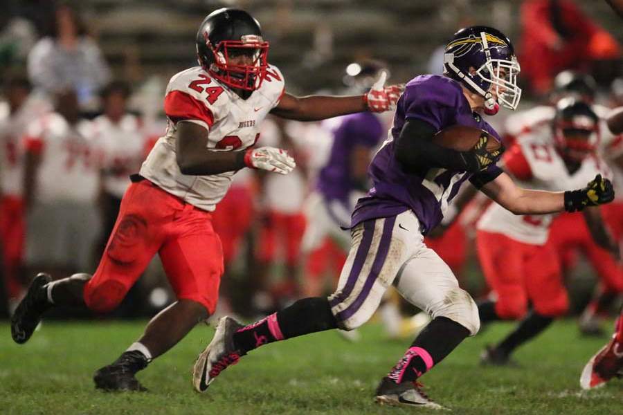 SPT-CLfootball07p-mathena-vs-jones