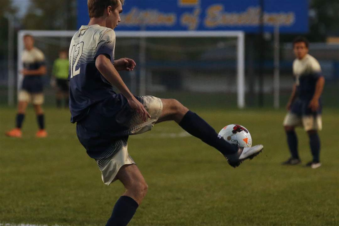 Derek-Huddleston-10-11