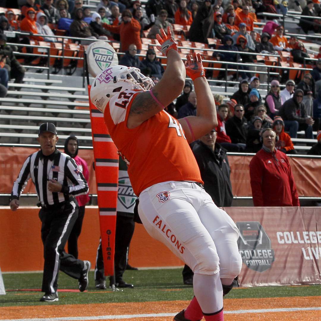 Leonard-Skattebo-10-22