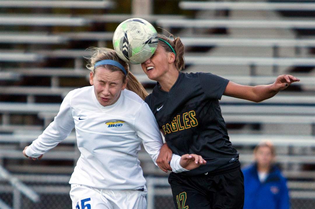 GirlsDistrictSoccer25pHead