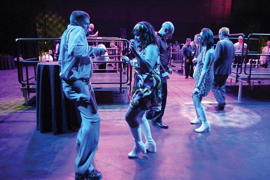 VALEN-Dancers-jpg-Attendees-take-to-the-dance-floor